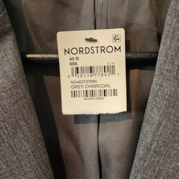NORDSTROM NWT Trim Fit Mens Wool Suit Jacket. Size 40R - Picture 9 of 10